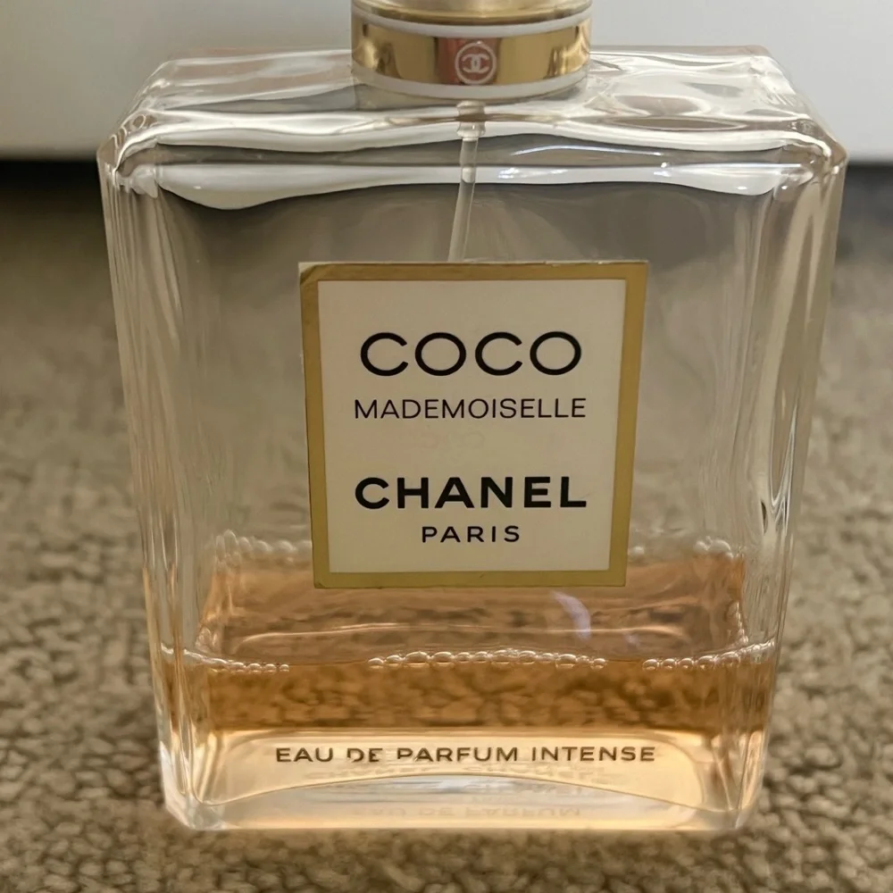 CHANEL Coco Mademoiselle Perfume with Gold and Clear Design - Picture 3 of 9